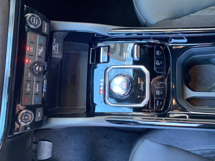 JEEP Commander