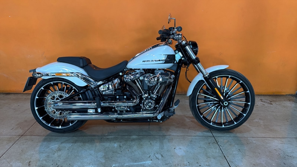 Harley Davidson Breakout