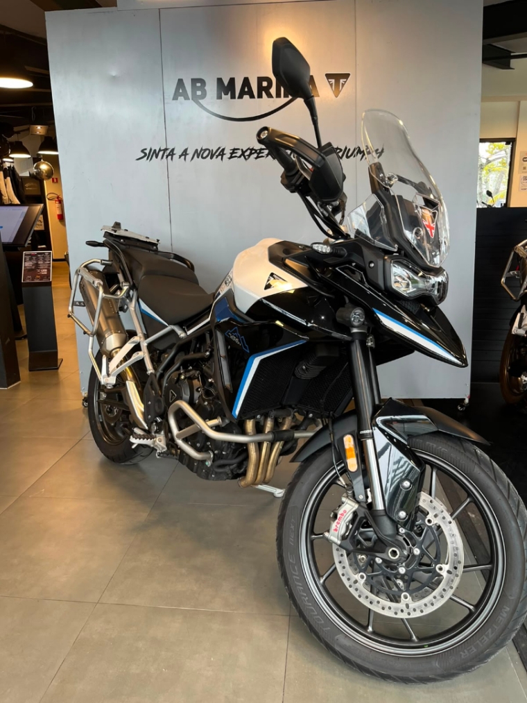 Triumph Tiger 900