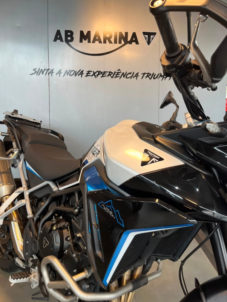 Triumph Tiger 900