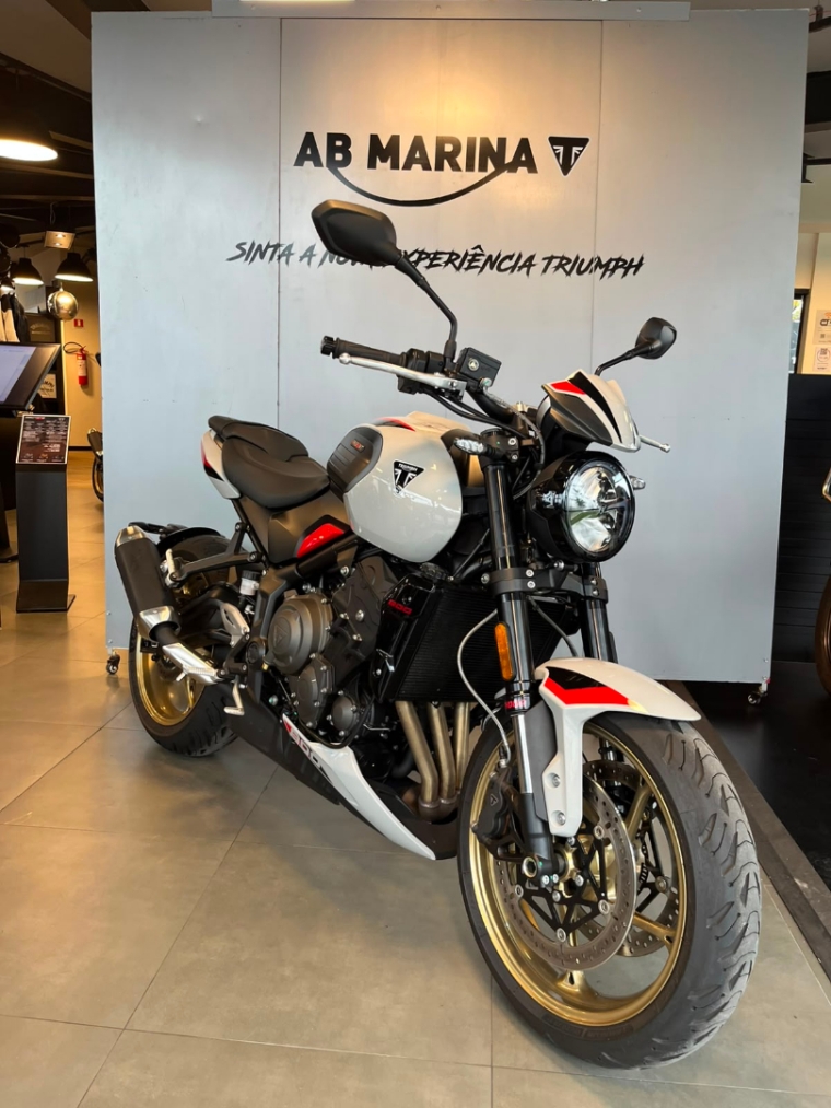 Triumph Trident