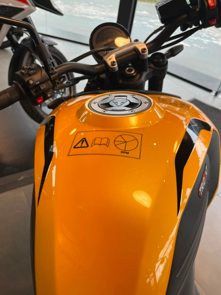 Triumph Trident