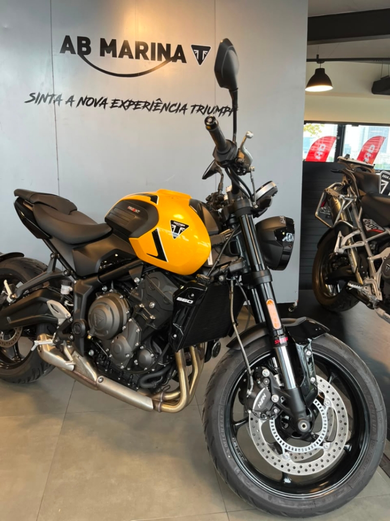Triumph Trident