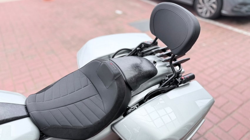Harley Davidson Cvo Road Glide St
