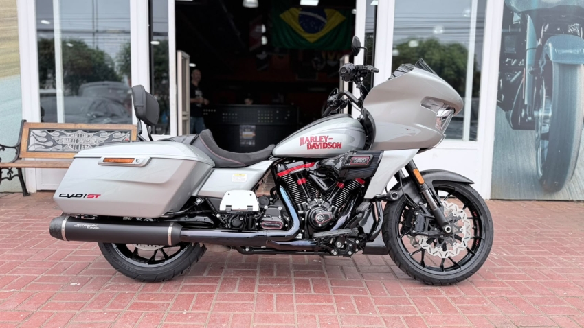Harley Davidson Cvo Road Glide St