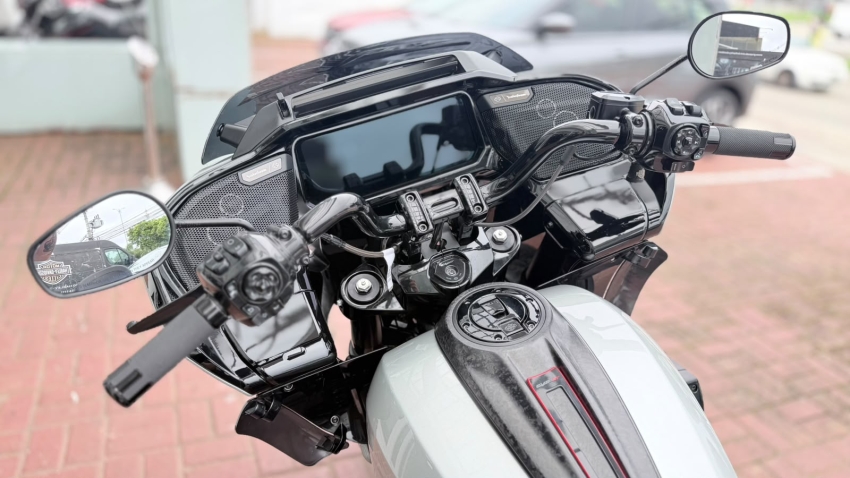 Harley Davidson Cvo Road Glide St
