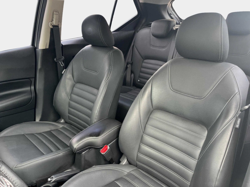 Nissan Kicks Play