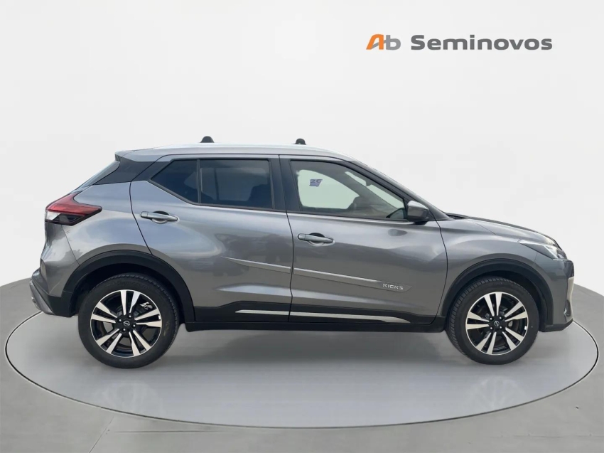 Nissan Kicks Play