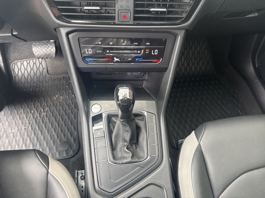Volkswagen Taos
