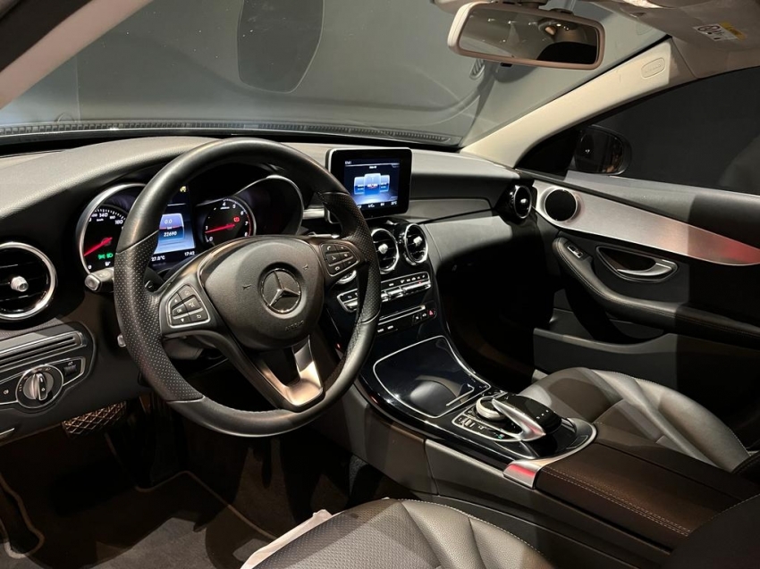 Mercedes-Benz C 180