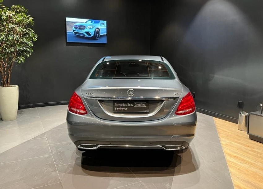 Mercedes-Benz C 180