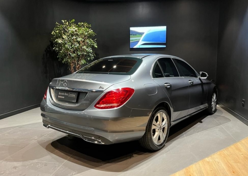 Mercedes-Benz C 180